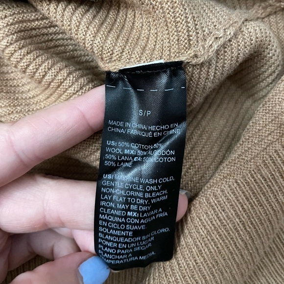 White House Black Market - Sweater - Picture 9 of 11